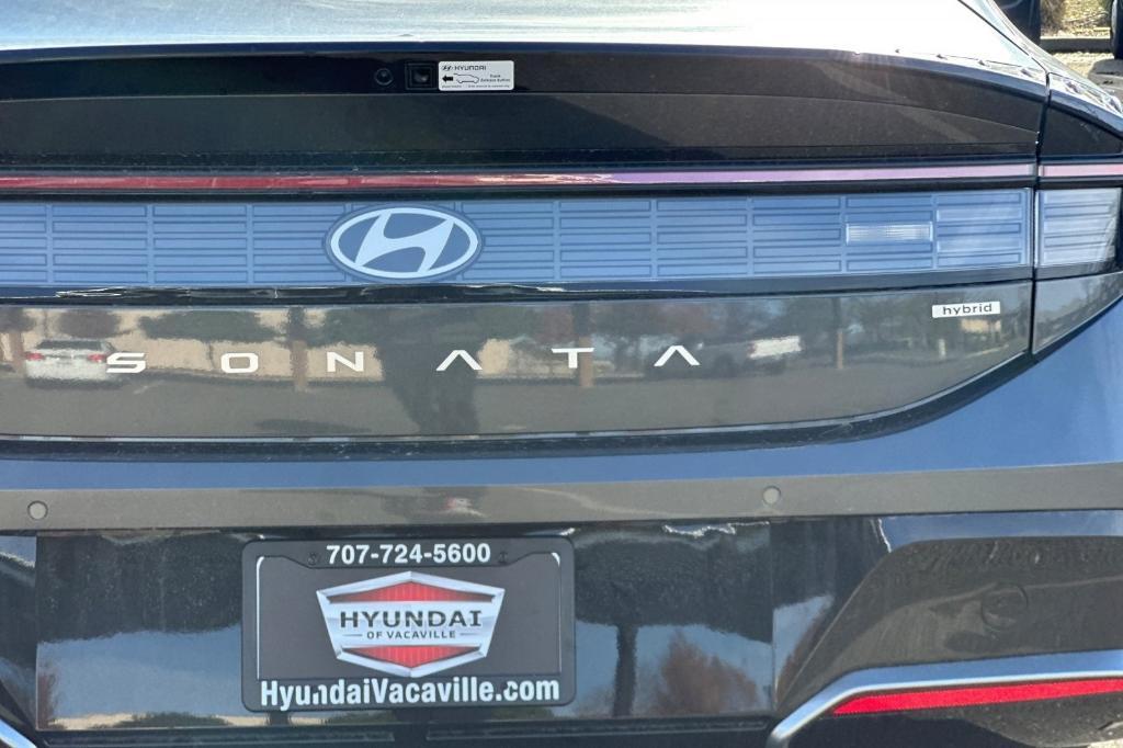 new 2025 Hyundai Sonata Hybrid car