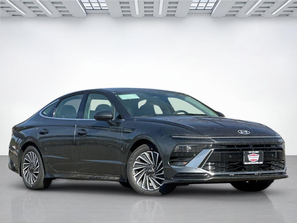 new 2025 Hyundai Sonata Hybrid car