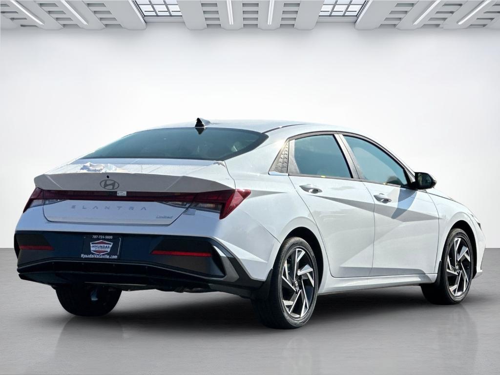 new 2025 Hyundai Elantra car