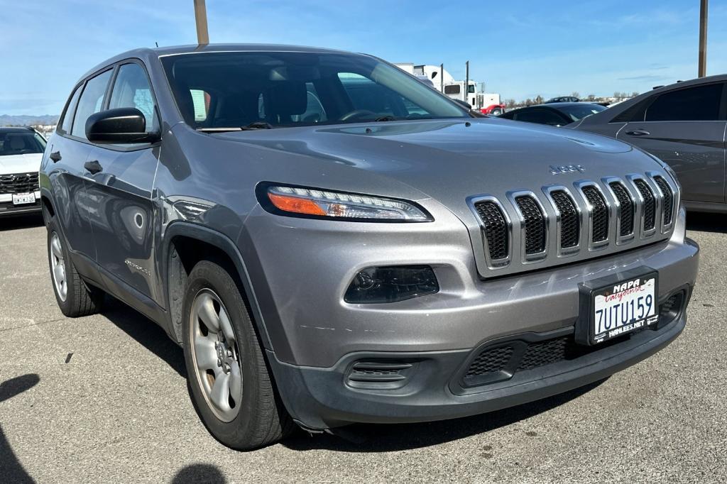 used 2016 Jeep Cherokee car, priced at $13,525