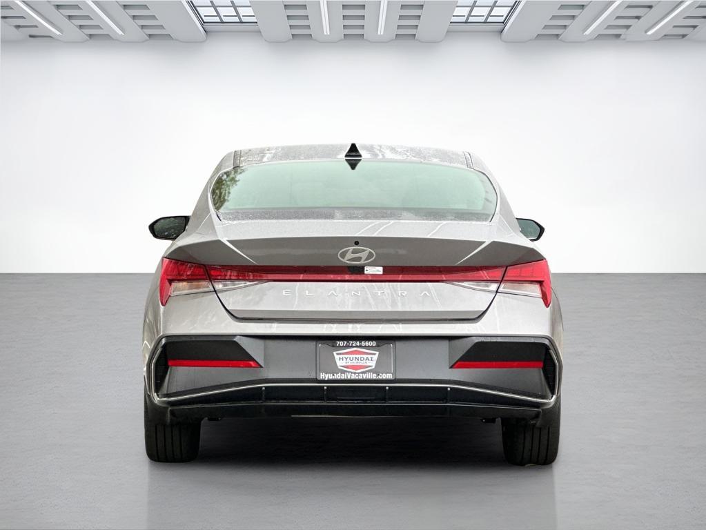 new 2025 Hyundai Elantra car