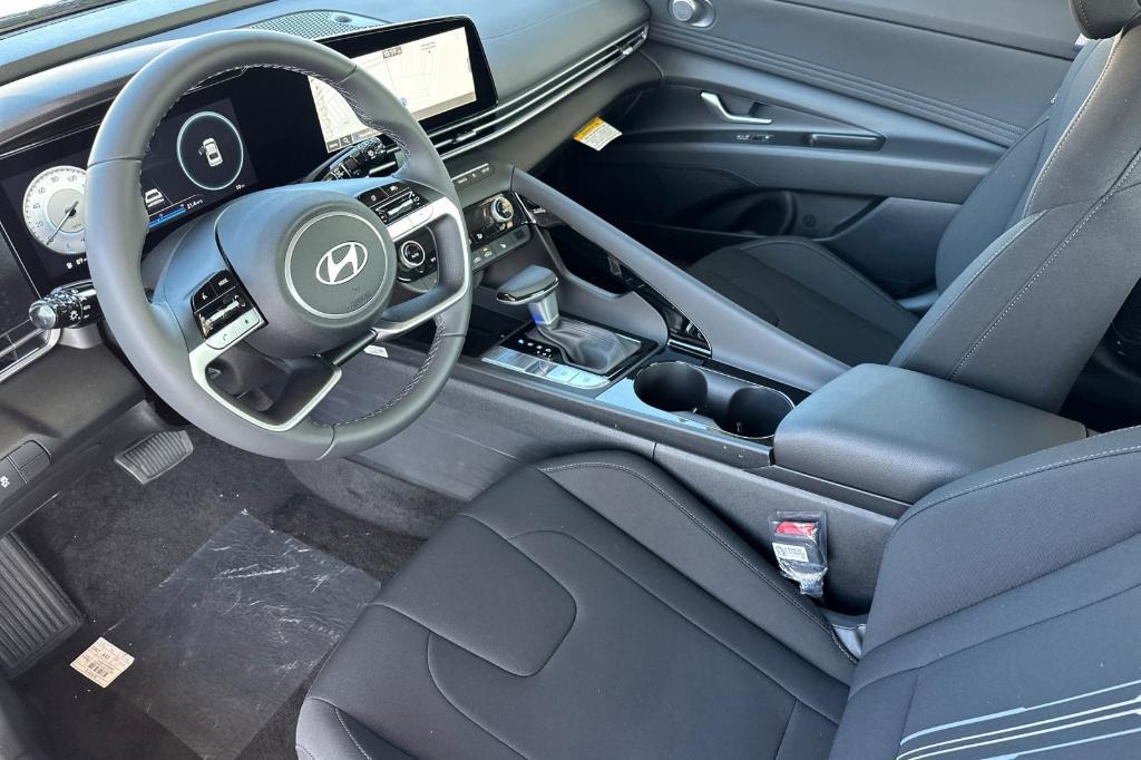 new 2025 Hyundai Elantra car