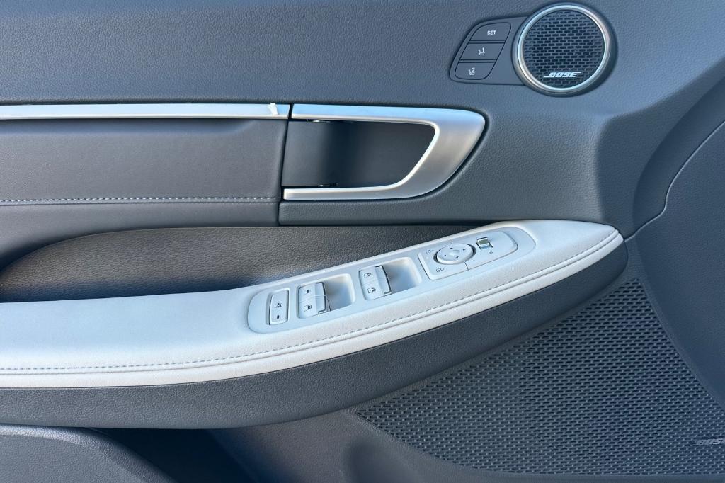 new 2025 Hyundai Sonata Hybrid car