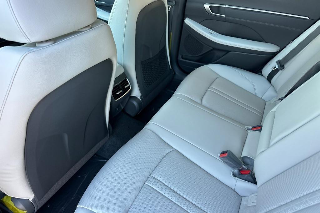 new 2025 Hyundai Sonata Hybrid car