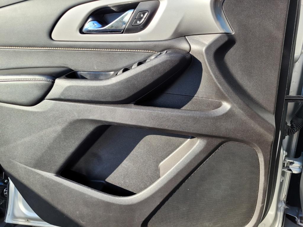 used 2019 Chevrolet Traverse car, priced at $17,555