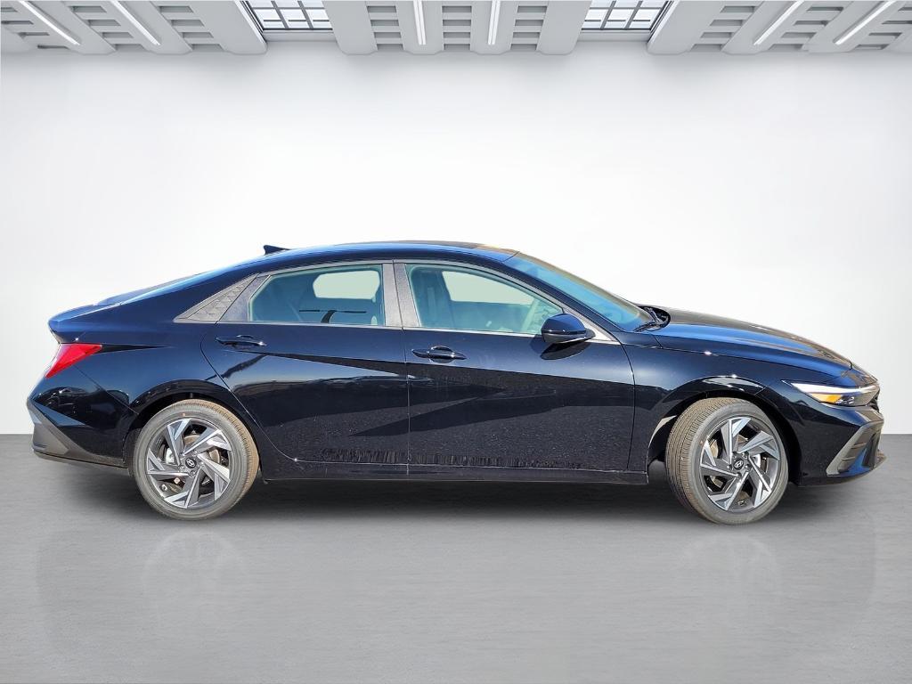new 2025 Hyundai ELANTRA HEV car, priced at $26,749