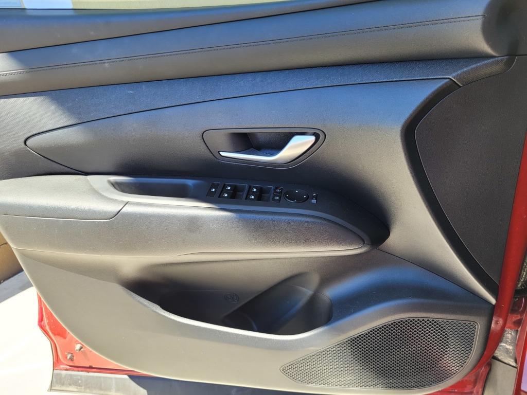 used 2025 Hyundai TUCSON Hybrid car, priced at $31,973