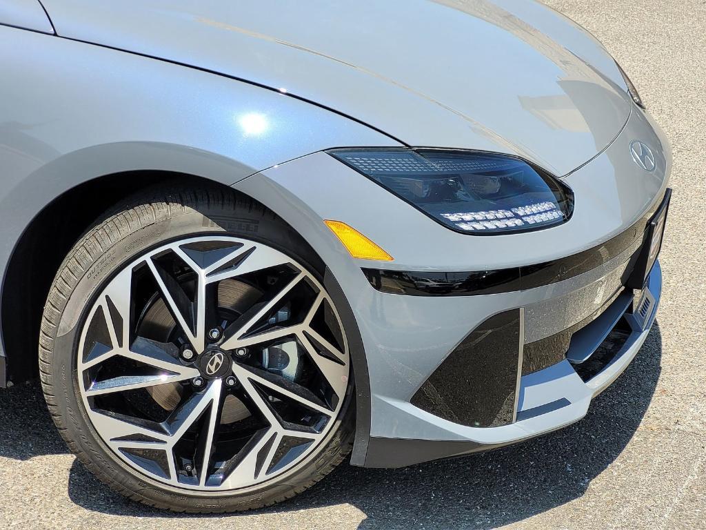 new 2025 Hyundai IONIQ 6 car, priced at $39,104