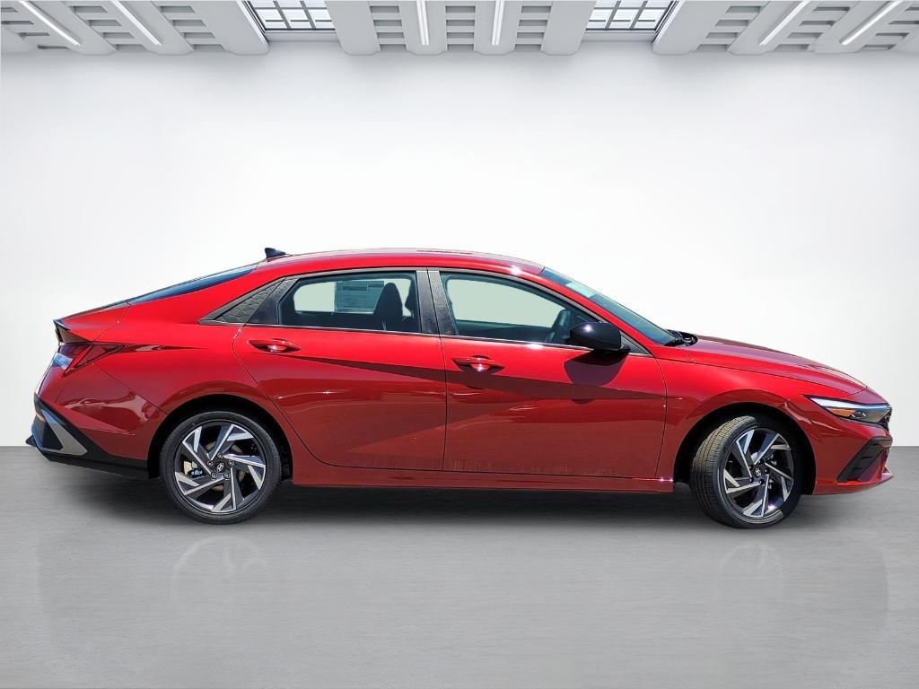 new 2025 Hyundai ELANTRA HEV car, priced at $25,627