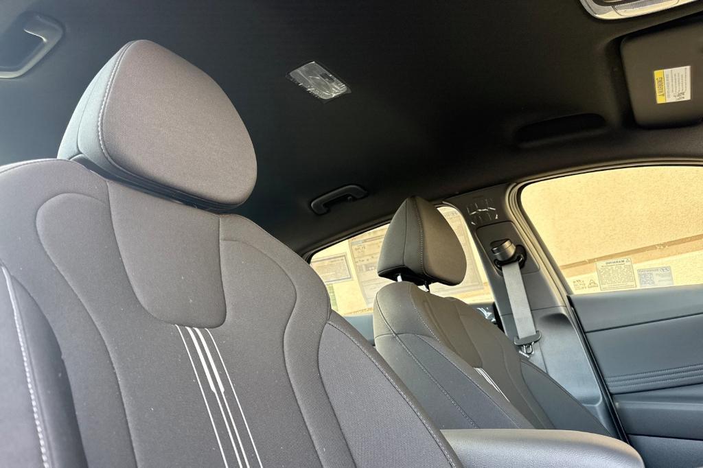 new 2025 Hyundai Elantra car