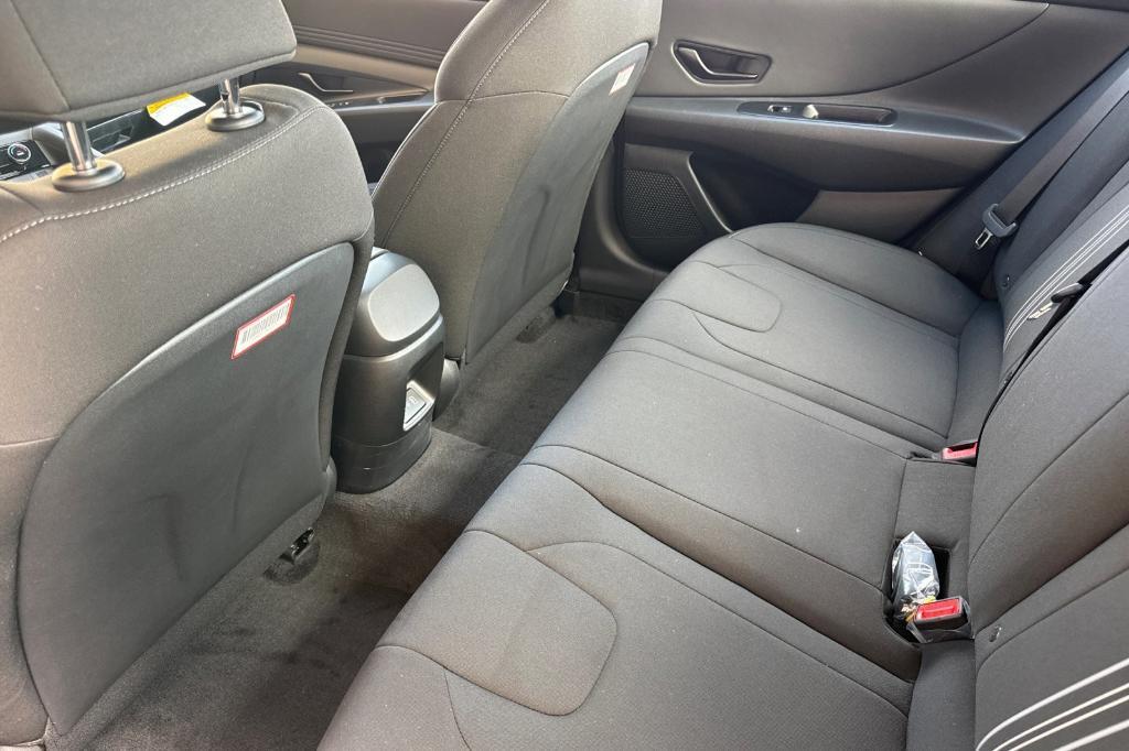 new 2025 Hyundai Elantra car