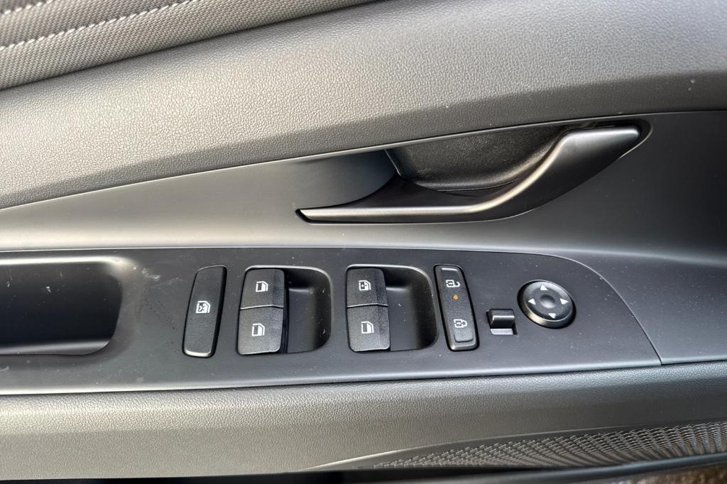 new 2025 Hyundai Elantra car