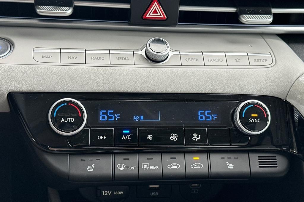 new 2025 Hyundai Elantra car
