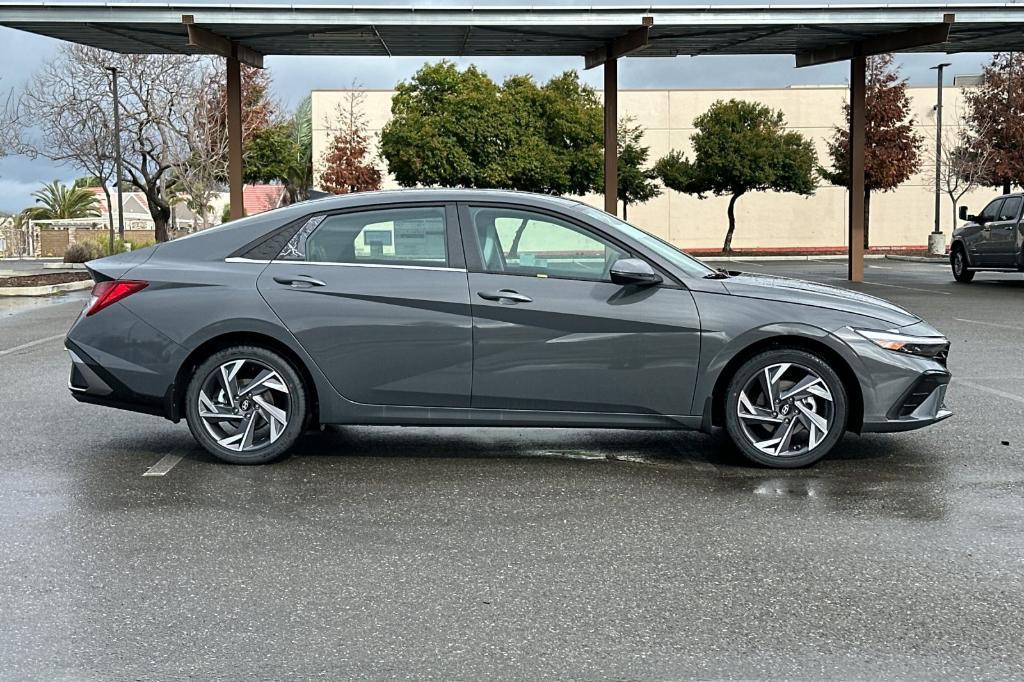 new 2025 Hyundai Elantra car, priced at $27,325