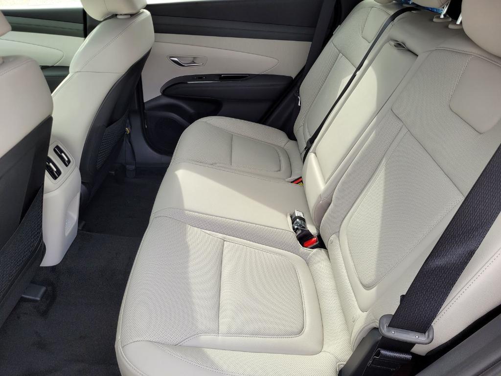 new 2025 Hyundai TUCSON Hybrid car, priced at $41,166