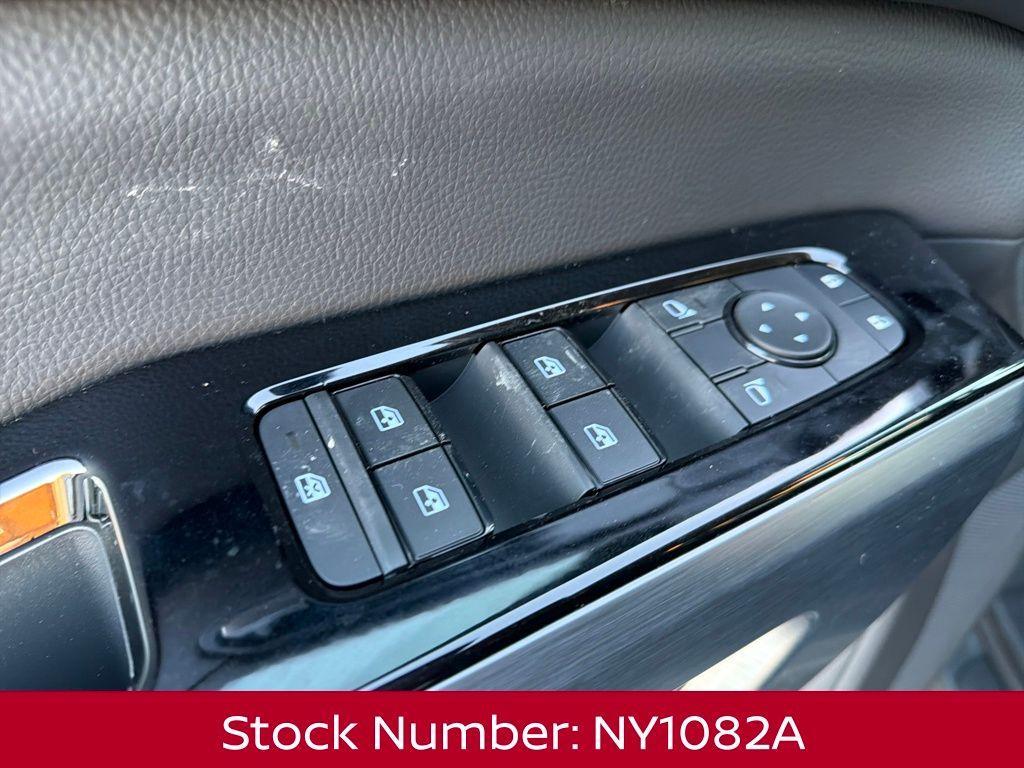 new 2025 Nissan Pathfinder car, priced at $37,563