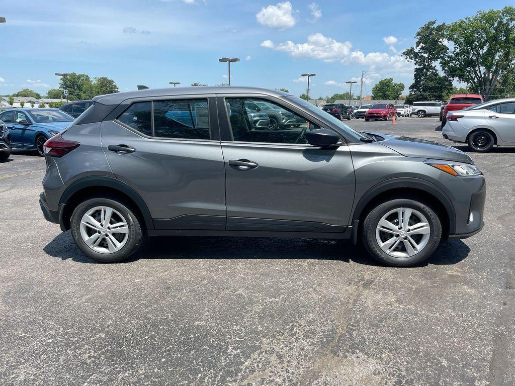 new 2025 Nissan Kicks Play car, priced at $21,542