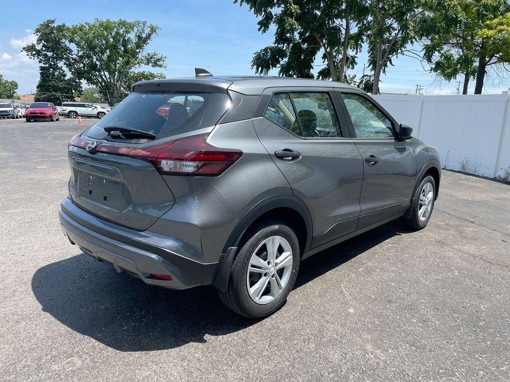 new 2025 Nissan Kicks Play car, priced at $21,542