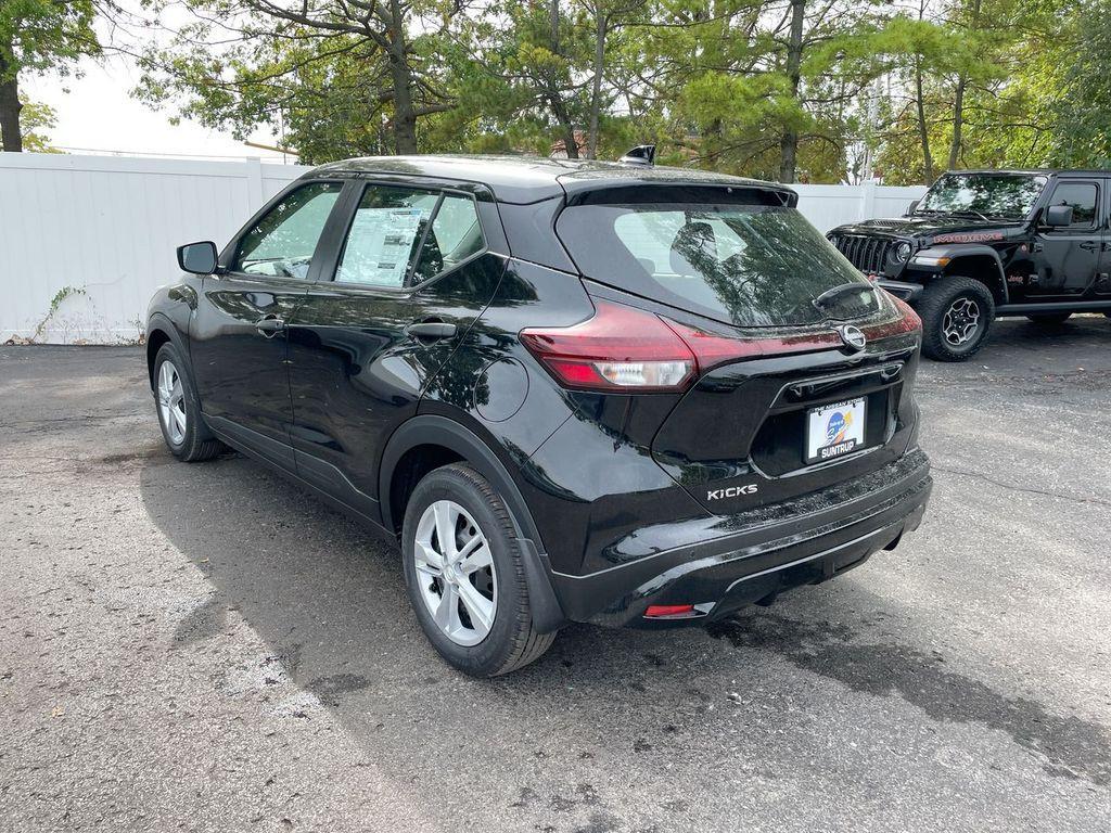new 2025 Nissan Kicks Play car, priced at $21,647