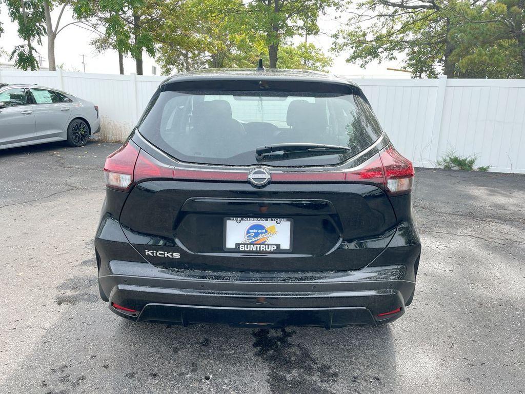 new 2025 Nissan Kicks Play car, priced at $21,647