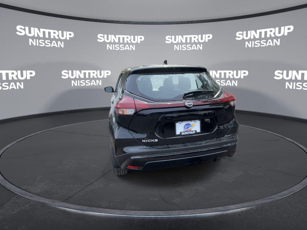 new 2025 Nissan Kicks Play car, priced at $21,647