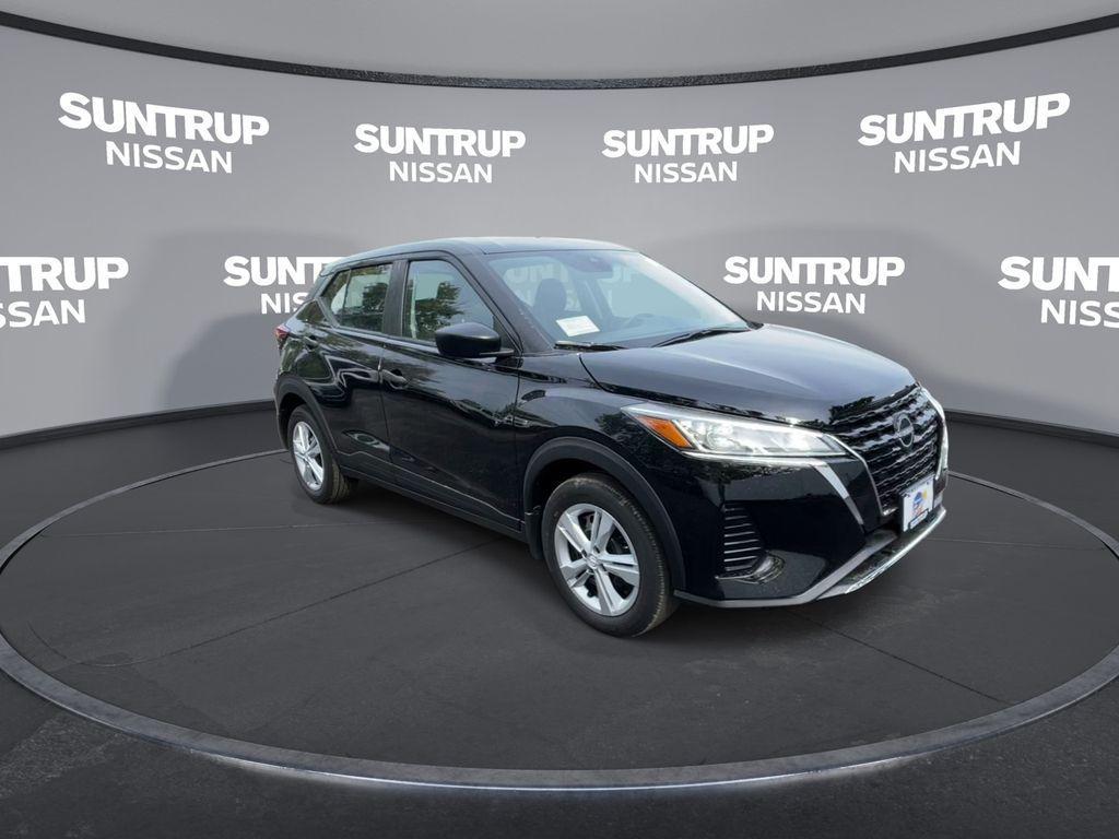 new 2025 Nissan Kicks Play car, priced at $21,647