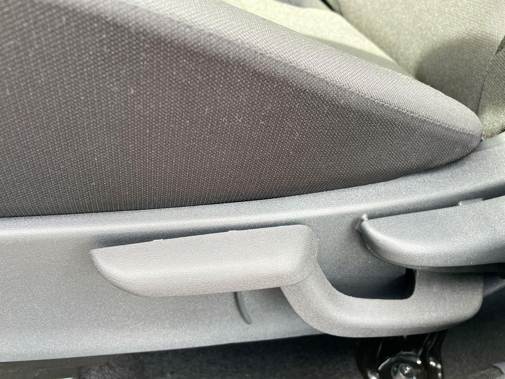 new 2025 Nissan Kicks Play car, priced at $21,647