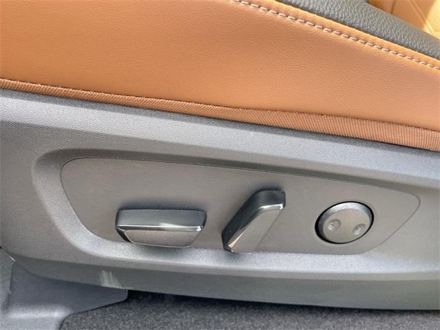 new 2025 Nissan Pathfinder car, priced at $48,424