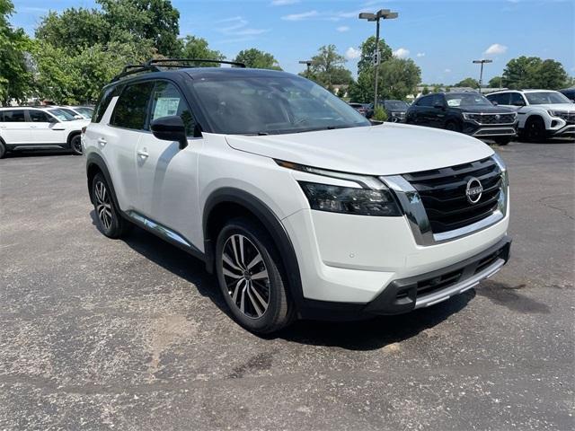 new 2025 Nissan Pathfinder car, priced at $48,424