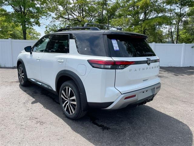 new 2025 Nissan Pathfinder car, priced at $48,424