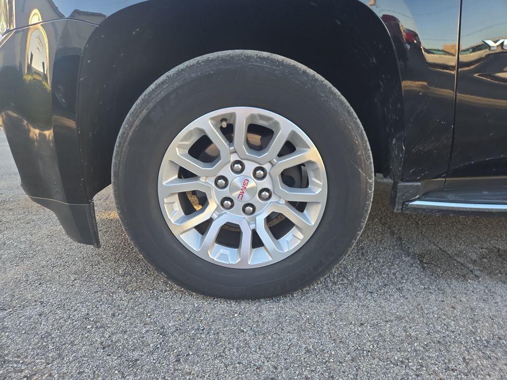 used 2017 GMC Yukon XL car, priced at $20,555