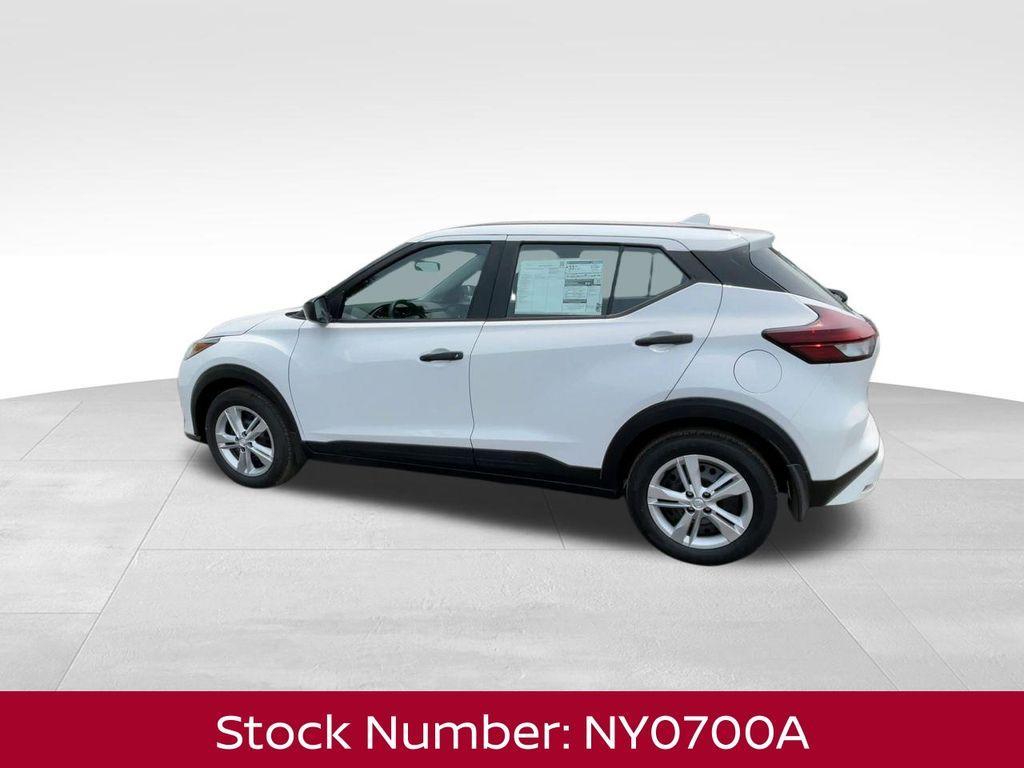 new 2025 Nissan Kicks Play car, priced at $21,557