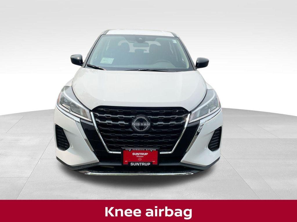 new 2025 Nissan Kicks Play car, priced at $21,557
