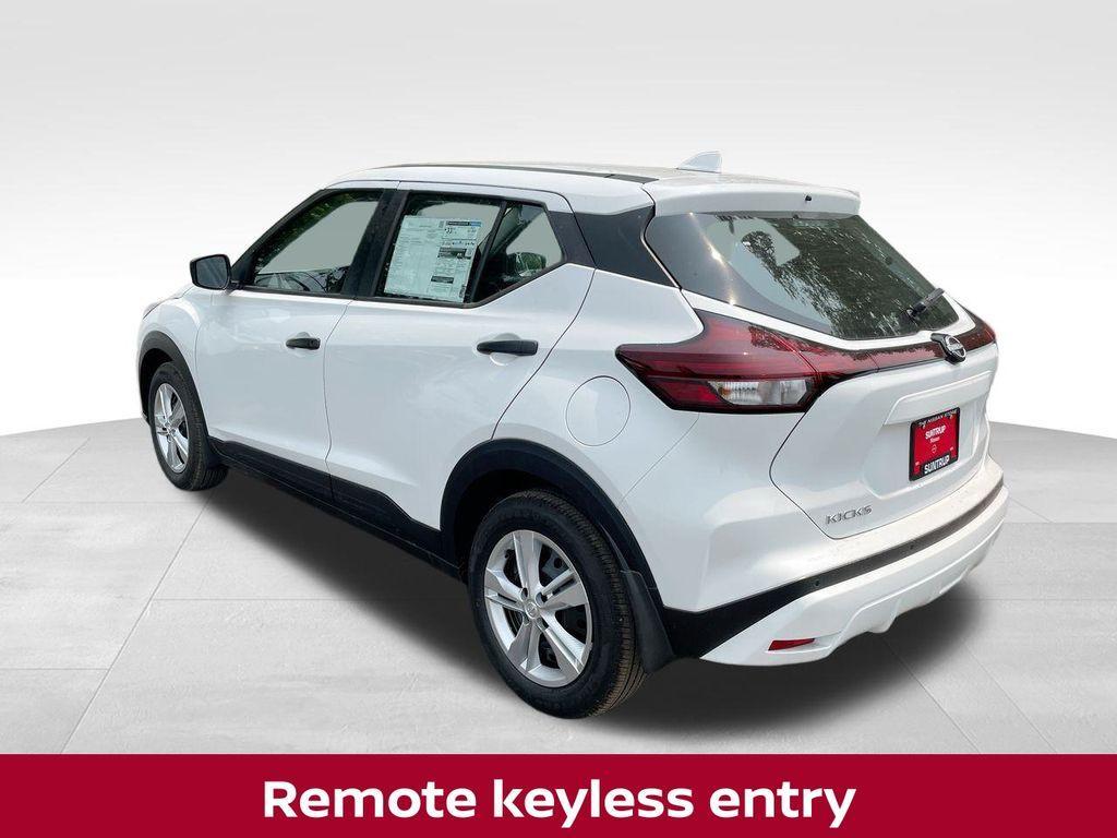 new 2025 Nissan Kicks Play car, priced at $21,557