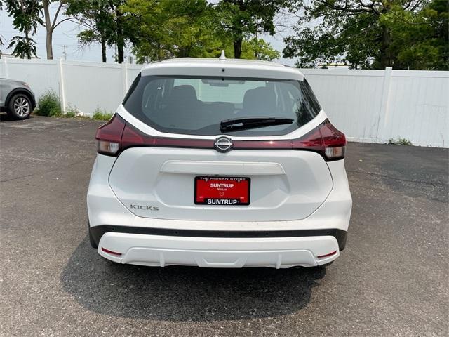 new 2025 Nissan Kicks Play car, priced at $23,257
