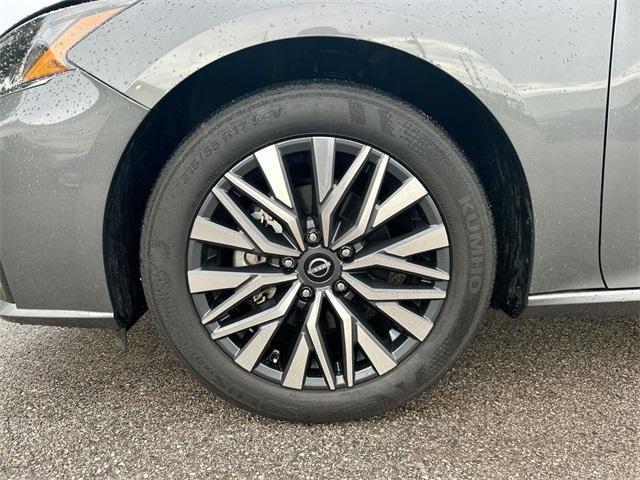 used 2024 Nissan Altima car, priced at $24,295