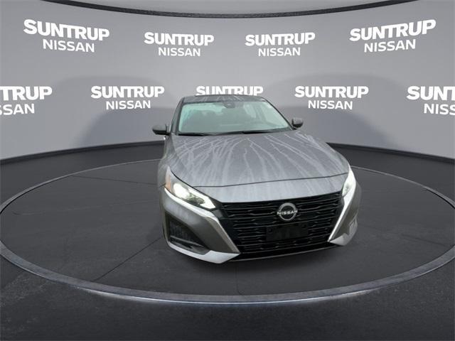 used 2023 Nissan Altima car, priced at $25,955