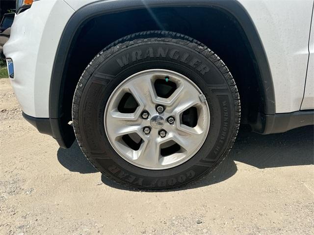used 2017 Jeep Grand Cherokee car, priced at $15,885