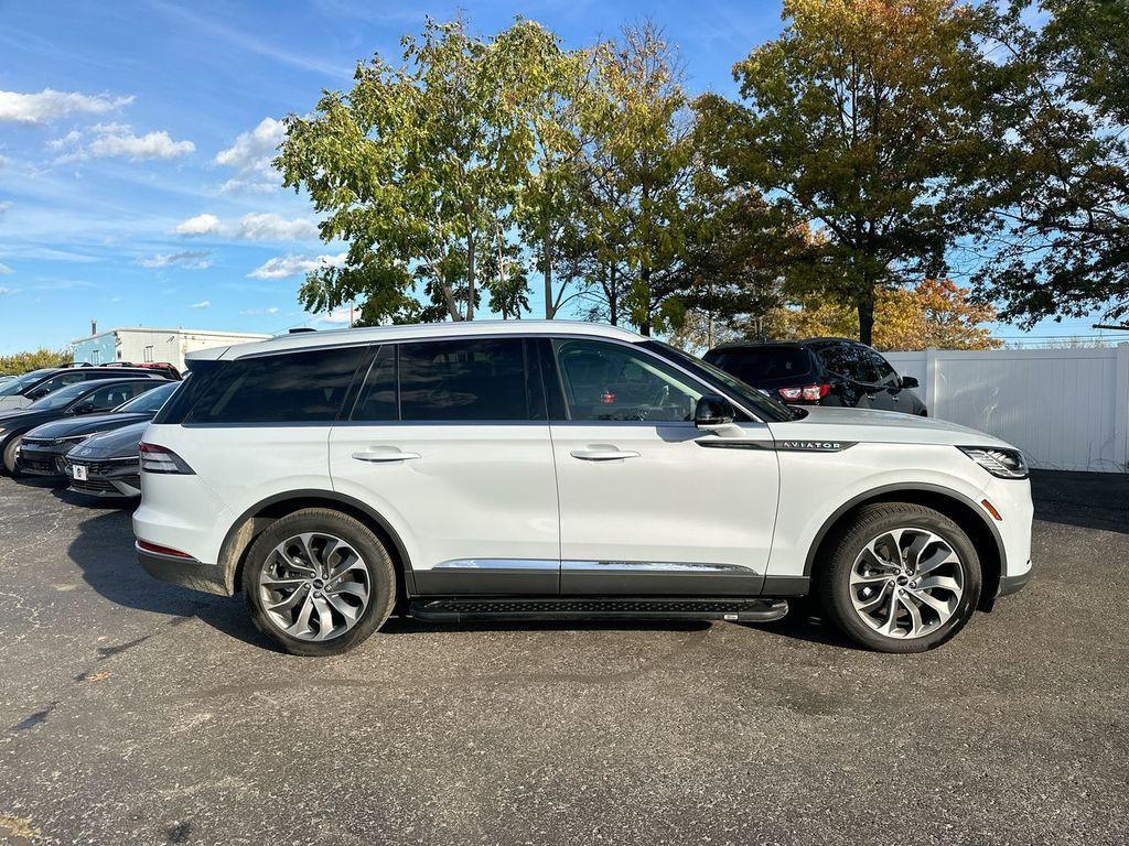 used 2025 Lincoln Aviator car, priced at $58,975