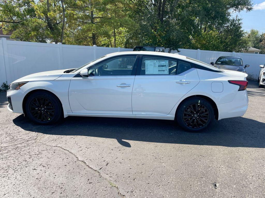 new 2025 Nissan Altima car, priced at $27,647
