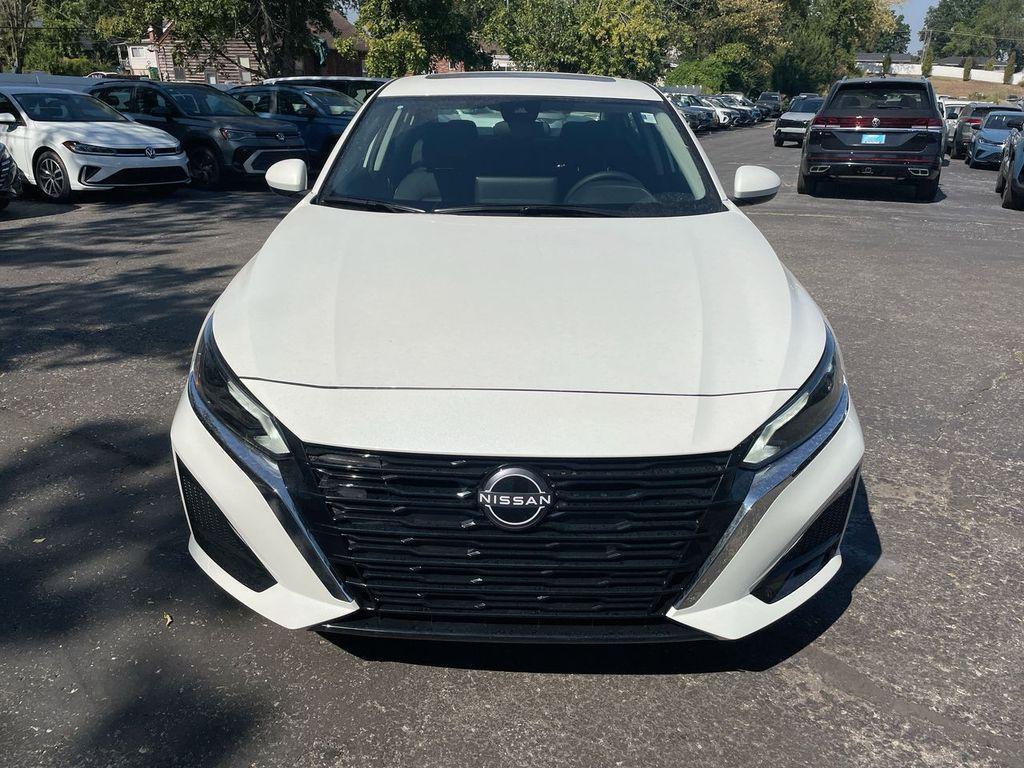 new 2025 Nissan Altima car, priced at $27,647