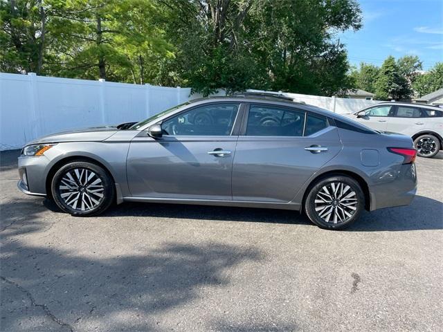 used 2024 Nissan Altima car, priced at $25,595
