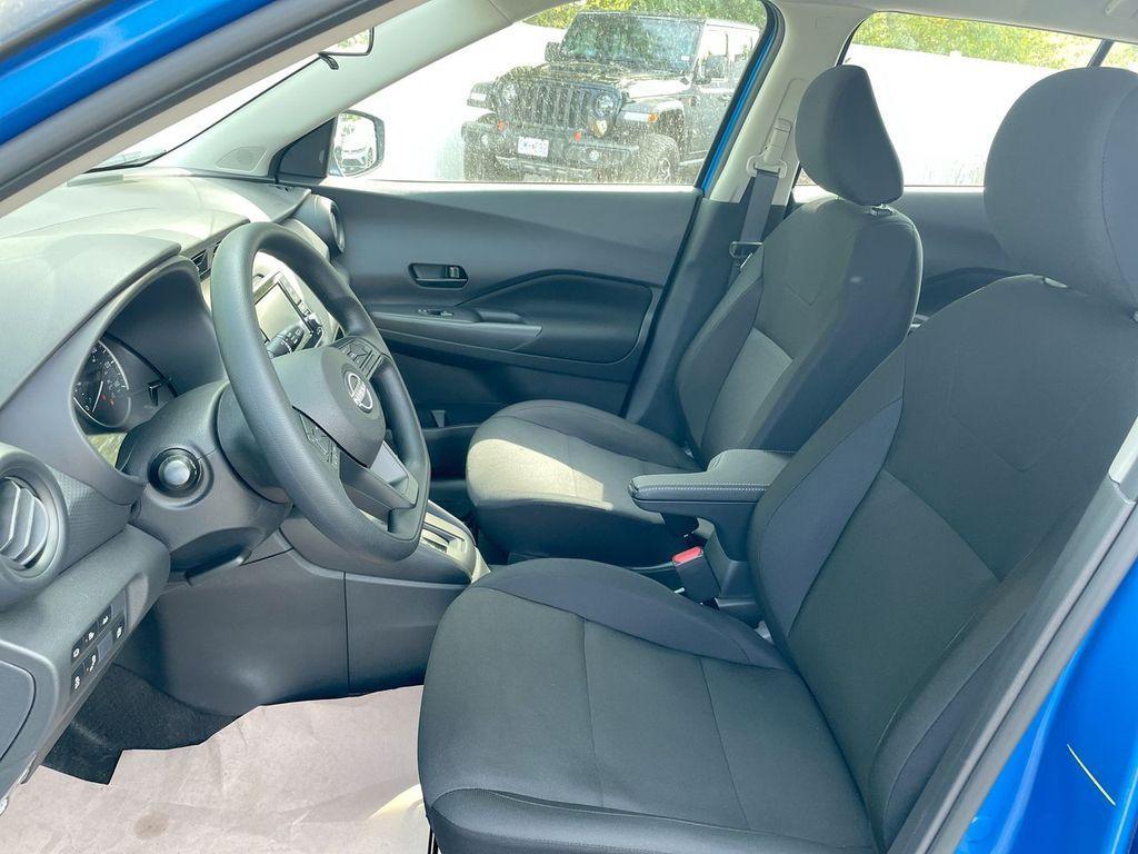 new 2025 Nissan Kicks Play car, priced at $21,647