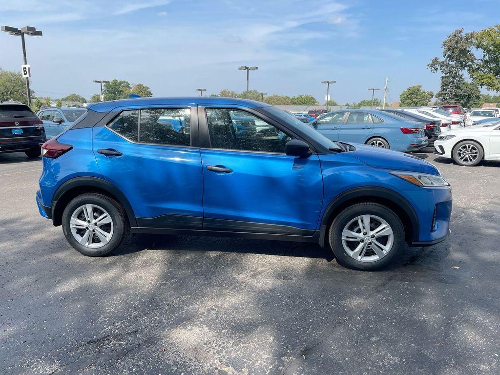 new 2025 Nissan Kicks Play car, priced at $21,647