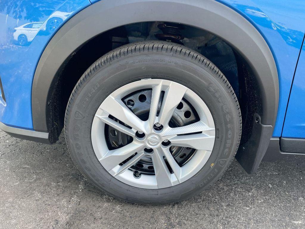 new 2025 Nissan Kicks Play car, priced at $21,647