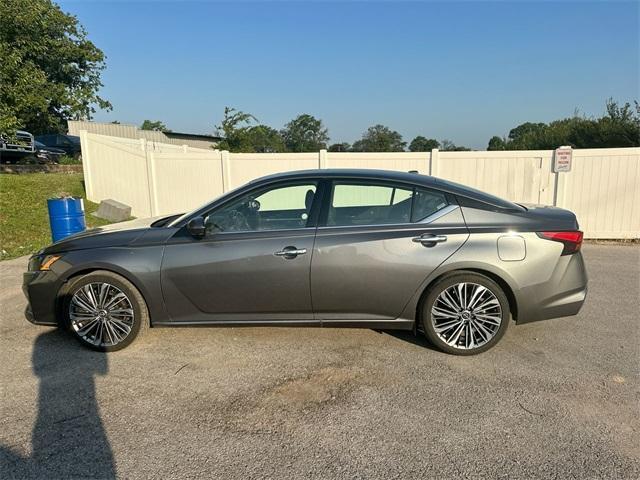 used 2023 Nissan Altima car, priced at $21,335