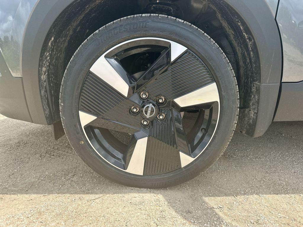 new 2025 Nissan Kicks car, priced at $25,245