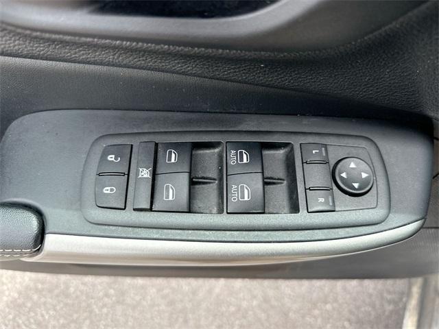 used 2021 Jeep Cherokee car, priced at $22,605
