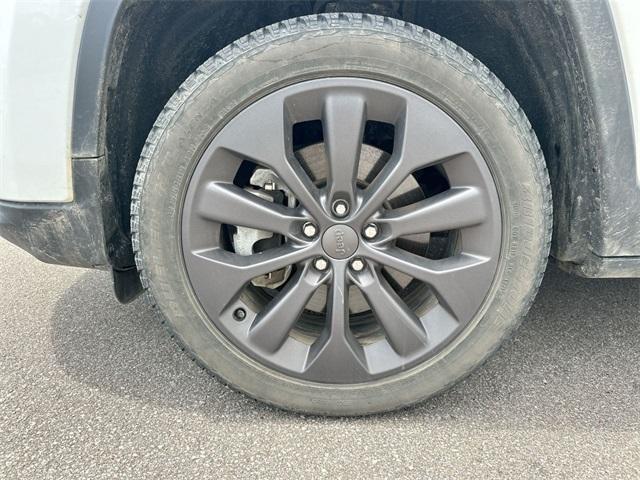 used 2021 Jeep Cherokee car, priced at $22,605