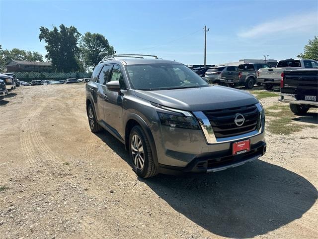 new 2025 Nissan Pathfinder car, priced at $40,104